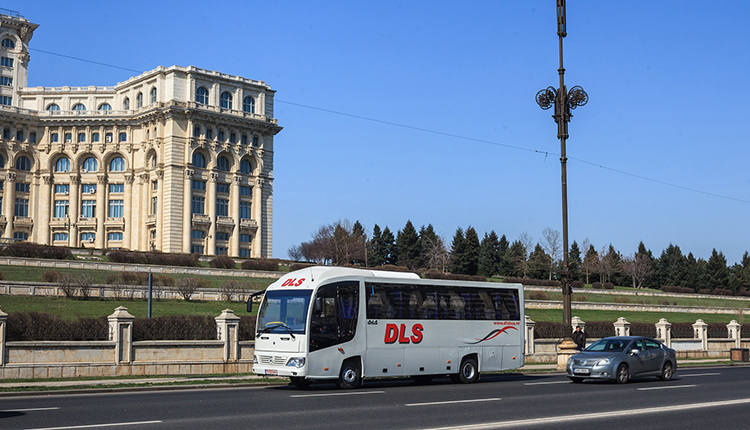 Autocar MERCEDES IDILIS: 33+1 sau 38+1 locuri